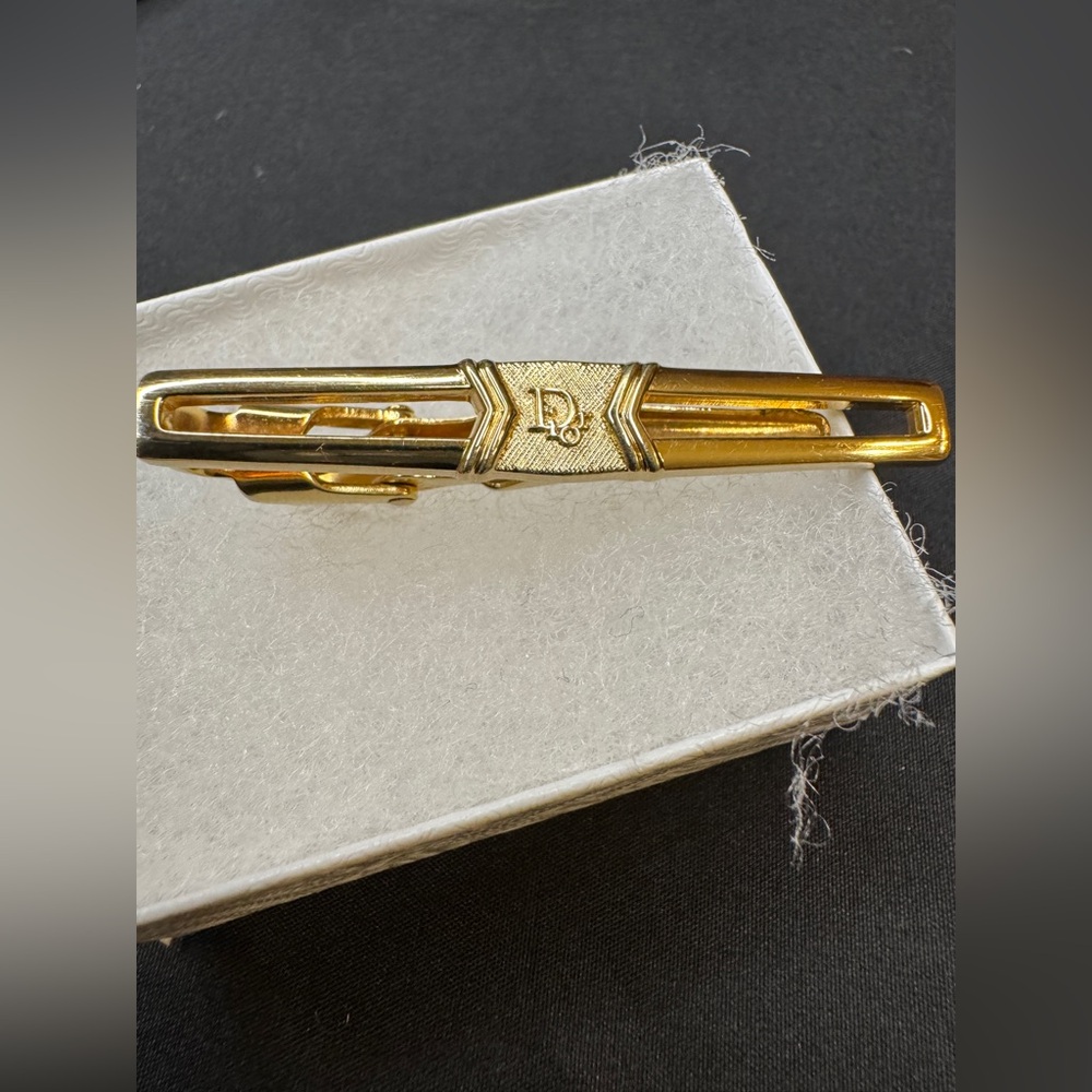 Christian Dior Men's GOLD “CD” Logo Tie Clip Bar for Neck Tie - Picture 10 of 13